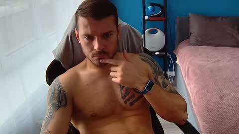 hot_cap_77 online show from May 11, 10:10 am