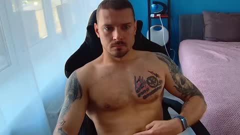 hot_cap_77 online show from May 23, 11:03 am
