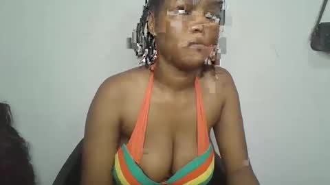 Snapshot of hot_choccoolate chatting on April 10, 7:40 pm Zarah online show from April 10, 7:40 pm