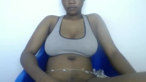 Snapshot of hot_choccoolate chatting on April 20, 7:33 am Zarah online show from April 20, 7:33 am