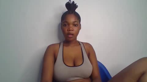 Snapshot of hot_choccoolate chatting on April 21, 6:41 am Zarah online show from April 21, 6:41 am