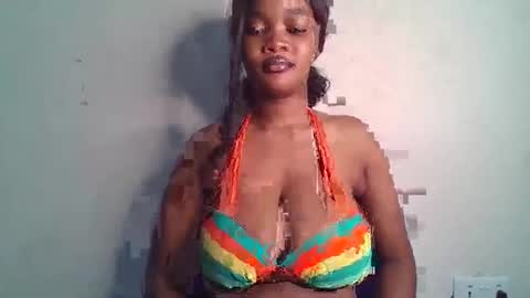 Snapshot of hot_choccoolate chatting on May 25, 4:46 pm Zarah online show from May 25, 4:46 pm