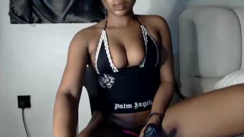 sonia  mis choco online show from April 16, 9:43 am