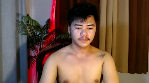 Snapshot of hot_emmanuel chatting on June 16, 2:14 am hot_emmanuel online show from June 16, 2:14 am