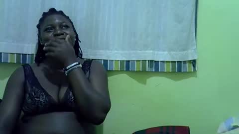 hot_girlly online show from April 6, 4:52 pm