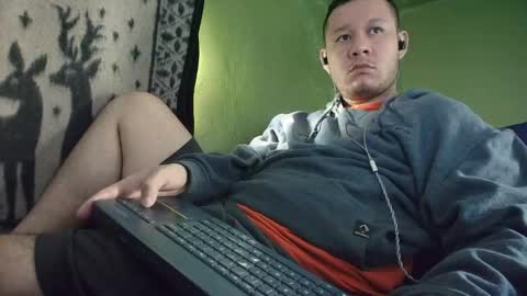 hot_guy36 online show from April 12, 2:11 pm