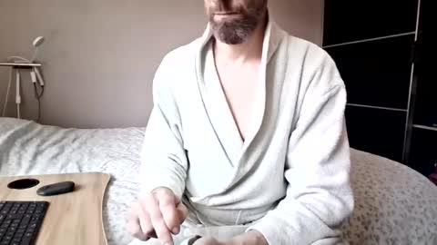 Snapshot of hot_hung_daddy_4u chatting on April 24, 11:12 am Daddy online show from April 24, 11:12 am