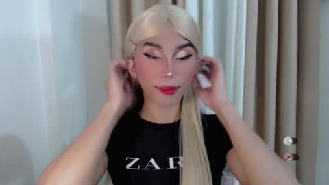 Snapshot of hot_khianna chatting on June 27, 2:12 pm Khianna online show from June 27, 2:12 pm
