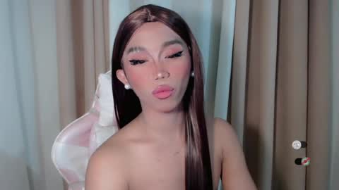 Snapshot of hot_khianna chatting on July 18, 4:00 pm Khianna online show from July 18, 4:00 pm