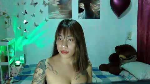 hot_kieshe online show from February 20, 3:45 pm