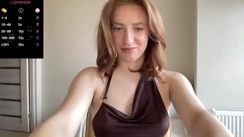 Snapshot of hot_lliinns chatting on October 8, 8:23 am Lina online show from October 8, 8:23 am