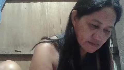 Snapshot of hot_mama09 chatting on June 20, 9:28 pm hotmama online show from June 20, 9:28 pm