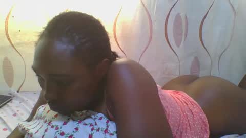 Snapshot of hot_masha chatting on February 16, 7:15 am hot_masha online show from February 16, 7:15 am