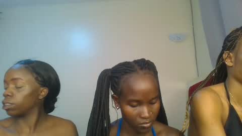 Snapshot of hot_petite12 chatting on July 7, 3:05 pm Petite online show from July 7, 3:05 pm