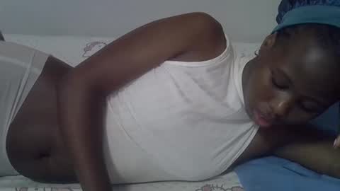 Snapshot of hot_petra2 chatting on May 14, 2:40 am Daddys doll online show from May 14, 2:40 am