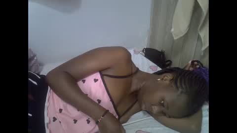 Snapshot of hot_petra2 chatting on May 18, 4:13 pm Daddys doll online show from May 18, 4:13 pm