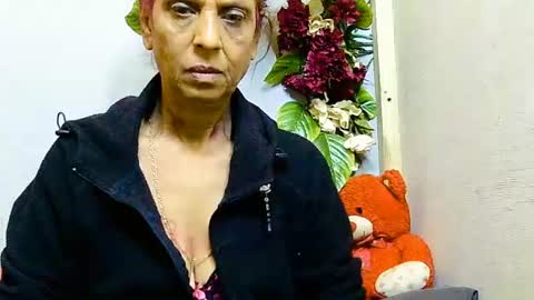 Snapshot of hot_queen58 chatting on June 21, 8:50 am hot queen online show from June 21, 8:50 am