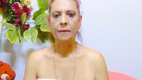 Snapshot of hot_queen58 chatting on July 18, 6:50 am hot queen online show from July 18, 6:50 am