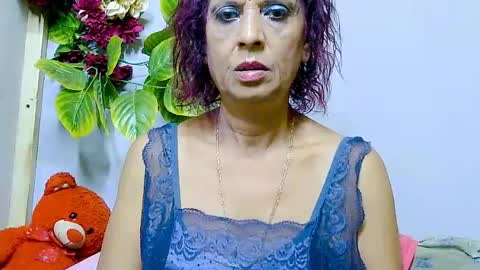 Snapshot of hot_queen58 chatting on July 23, 3:37 am hot queen online show from July 23, 3:37 am
