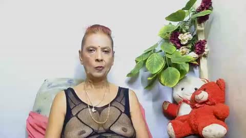 Snapshot of hot_queen58 chatting on August 3, 4:11 pm hot queen online show from August 3, 4:11 pm