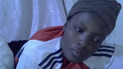 RAYLAH online show from March 28, 7:57 pm