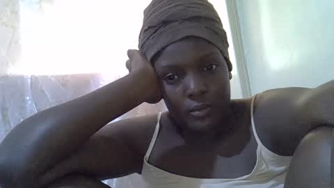 RAYLAH online show from April 10, 7:02 am