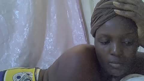 RAYLAH online show from April 16, 8:04 am