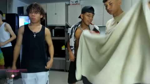 Vanesa Oliver and Andrew online show from October 8, 11:24 pm