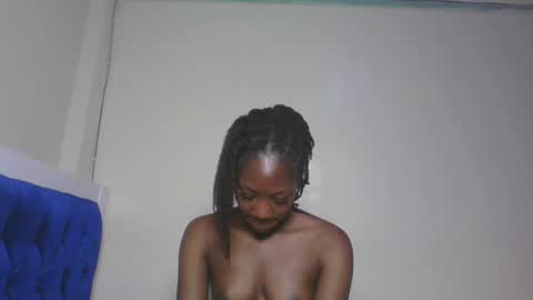 Snapshot of hot_sexxxy_girl chatting on June 22, 2:57 am Milly online show from June 22, 2:57 am