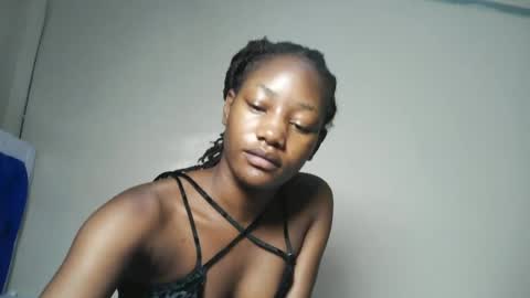 Snapshot of hot_sexxxy_girl chatting on June 29, 12:50 am Milly online show from June 29, 12:50 am