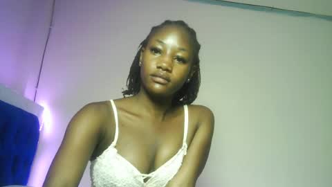 Snapshot of hot_sexxxy_girl chatting on July 5, 4:25 pm Milly online show from July 5, 4:25 pm