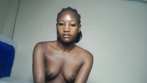 Snapshot of hot_sexxxy_girl chatting on July 12, 3:19 am Milly online show from July 12, 3:19 am
