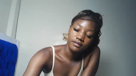 Snapshot of hot_sexxxy_girl chatting on July 21, 2:41 pm Milly online show from July 21, 2:41 pm