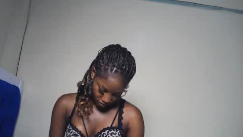 Snapshot of hot_sexxxy_girl chatting on July 22, 3:04 pm Milly online show from July 22, 3:04 pm