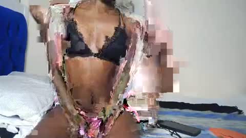 Snapshot of hot_sexxxy_girl chatting on July 24, 2:26 pm Milly online show from July 24, 2:26 pm