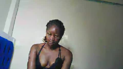 Snapshot of hot_sexxxy_girl chatting on July 25, 2:31 am Milly online show from July 25, 2:31 am