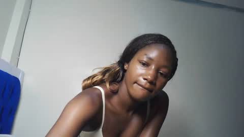 Snapshot of hot_sexxxy_girl chatting on July 27, 12:56 pm Milly online show from July 27, 12:56 pm