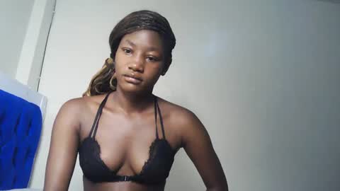 Snapshot of hot_sexxxy_girl chatting on July 28, 2:18 am Milly online show from July 28, 2:18 am