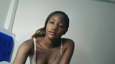 Snapshot of hot_sexxxy_girl chatting on July 31, 12:15 pm Milly online show from July 31, 12:15 pm