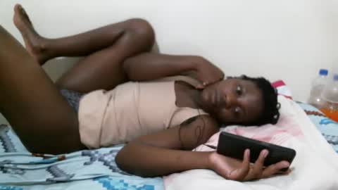 hot_shannia online show from November 5, 6:30 pm