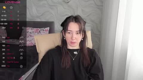 Snapshot of hot_squirtgirl chatting on February 17, 3:25 am Vasilisa online show from February 17, 3:25 am