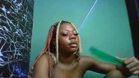 Snapshot of hot_stellaa chatting on February 14, 11:53 am Stella online show from February 14, 11:53 am