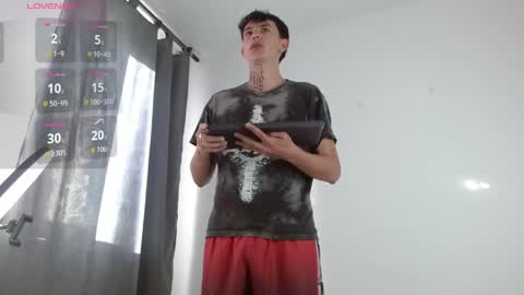 Snapshot of hot_teo1 chatting on May 15, 12:12 pm M A T E O online show from May 15, 12:12 pm