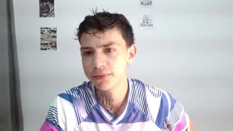 Snapshot of hot_teo_ chatting on December 4, 11:08 am Mateo online show from December 4, 11:08 am