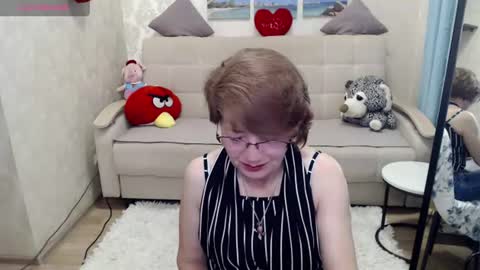 Snapshot of hot_woman00 chatting on June 23, 5:00 pm hot_woman00 online show from June 23, 5:00 pm