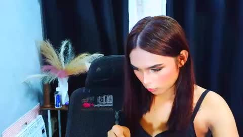 hot_xirene online show from July 19, 7:23 am