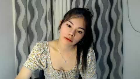 Yanna online show from May 21, 6:59 pm