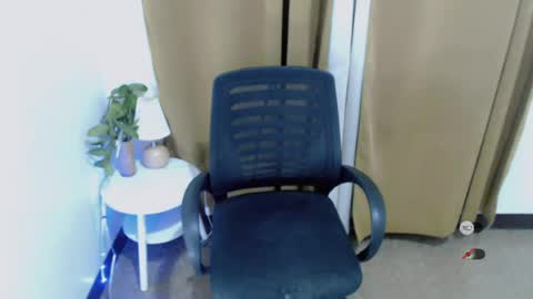 Snapshot of hot_yanna143 chatting on July 6, 3:14 pm Yanna online show from July 6, 3:14 pm
