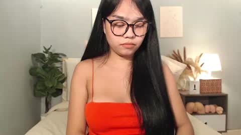 hotasian_gabby69 online show from May 30, 2:52 am