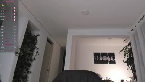 Snapshot of hotay_ chatting on September 27, 12:48 am Andrew xdres08 online show from September 27, 12:48 am